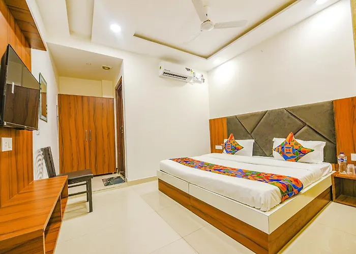 Solace Inn With Lift Near Golden Temple