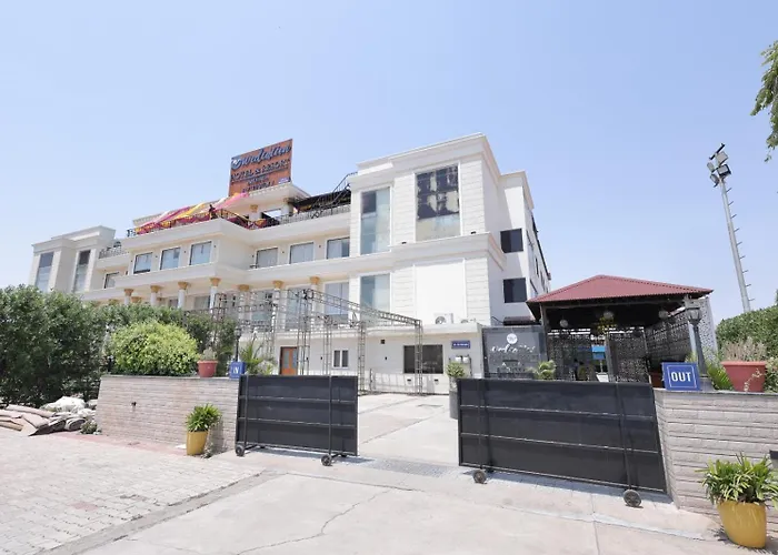 Palmdale Hotel & Resort Ambala