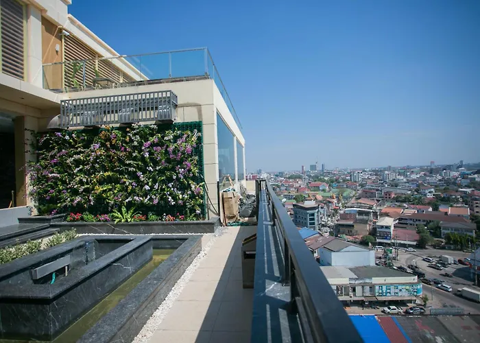 Ramada By Wyndham Vientiane Central