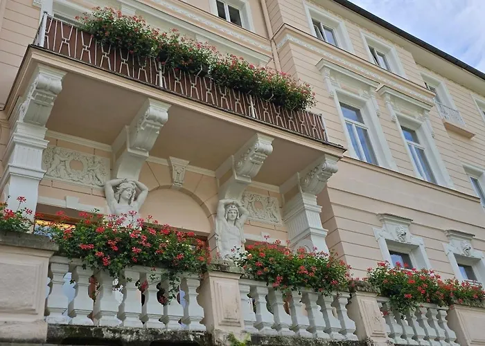 Hotel Alpina