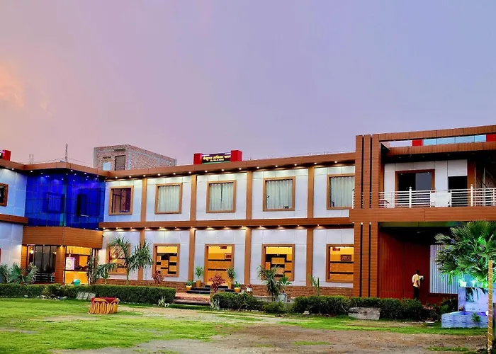 Hotel O Vaikunth Radhika Farm