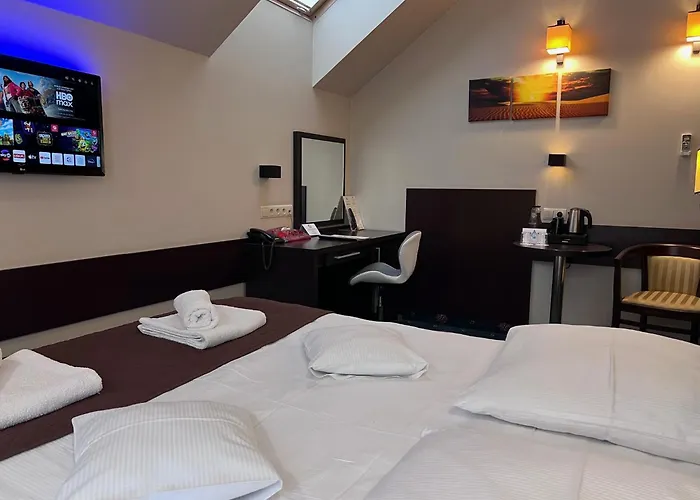 Aura - Hotel & Restaurant & Sauna