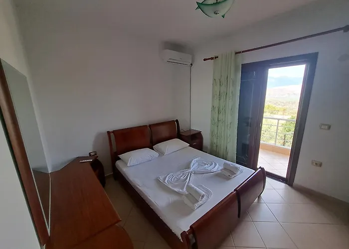 Hotel Eglent'S Tourist House Sarandë