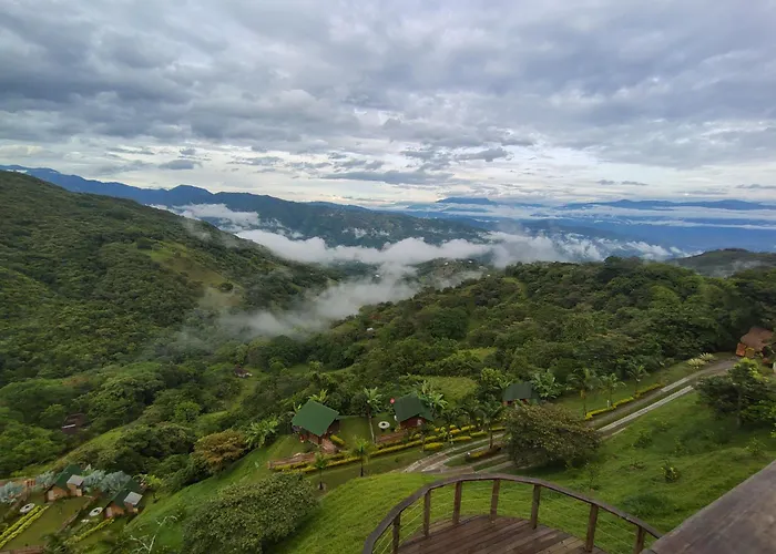 Nalua Glamping y Hotel