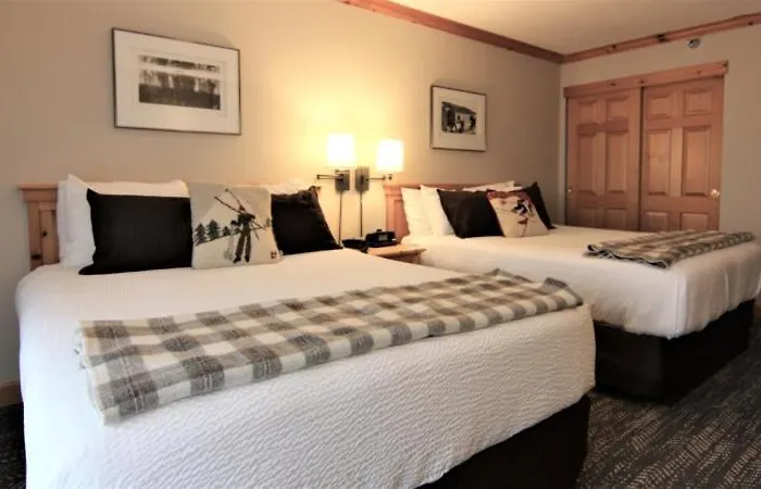 Selkirk Lodge