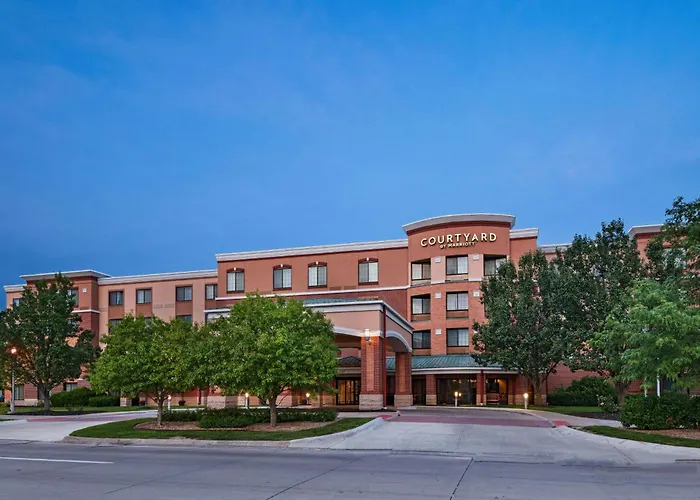 Courtyard By Marriott Omaha Aksarben Village