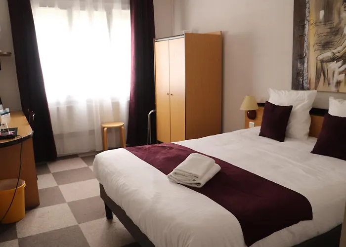 Logis Hotel-Restaurant La Coupe D'Or