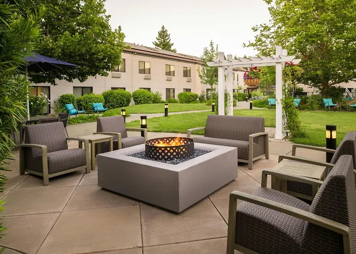 Courtyard By Marriott Vacaville