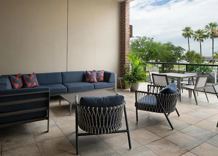 Hilton Garden Inn Charleston Waterfront/Downtown