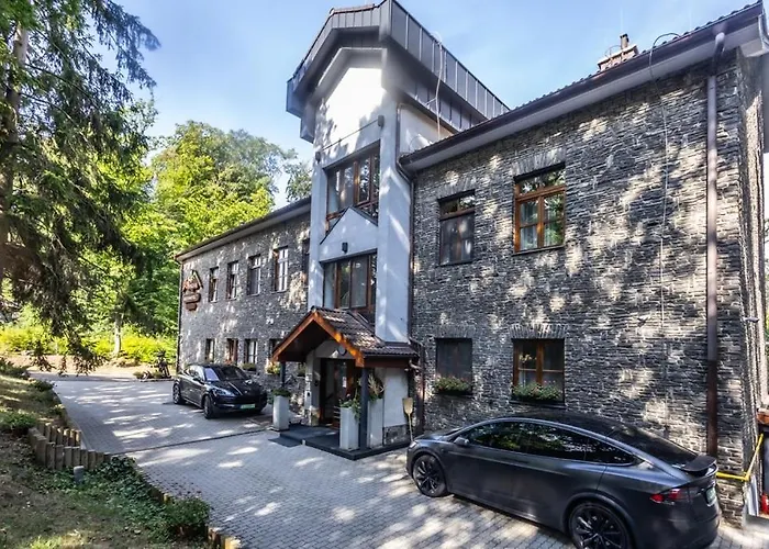 4 Évszak Hegyihotel