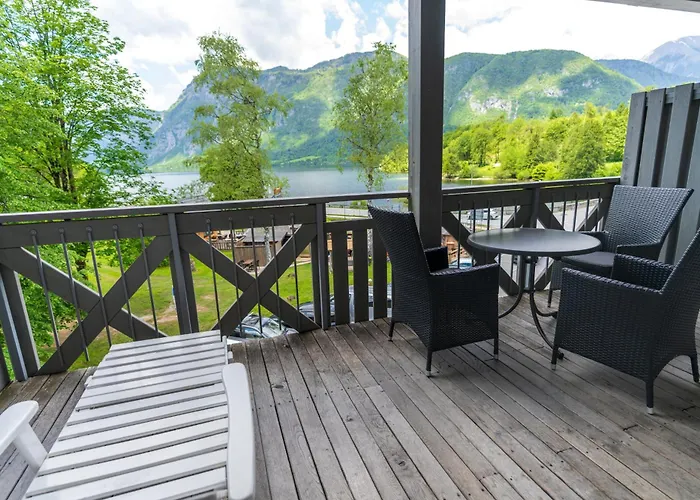 Hotel Jezero