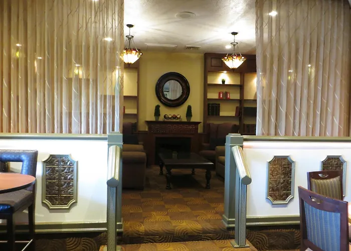 Best Western Plus Grosvenor Airport Hotel
