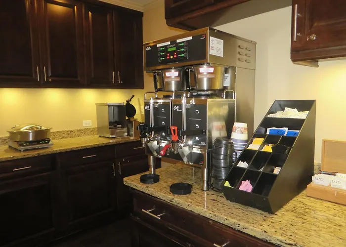 Best Western Plus Hawthorne Terrace Hotel