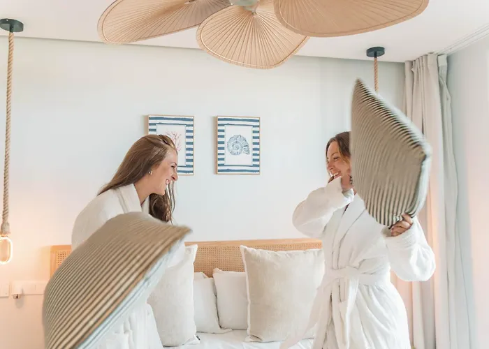 Meraki Beach Hotel - Only Adults