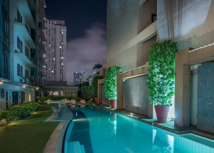 Astoria Plaza