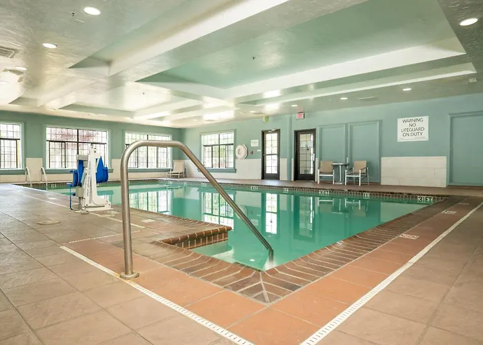 Holiday Inn Express Hotel & Suites Hesperia By Ihg