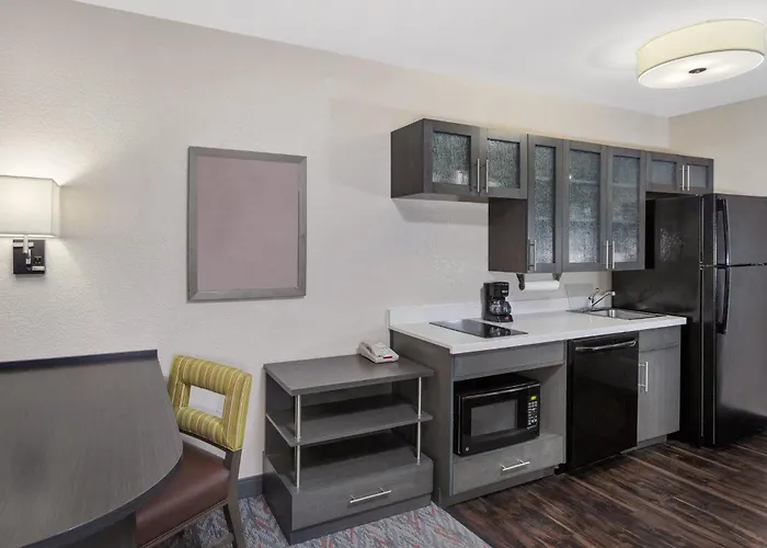 Candlewood Suites Appleton By Ihg