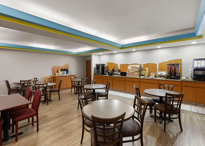 Days Inn By Wyndham Tulsa Central