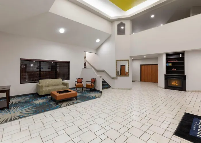 Days Inn By Wyndham Tulsa Central