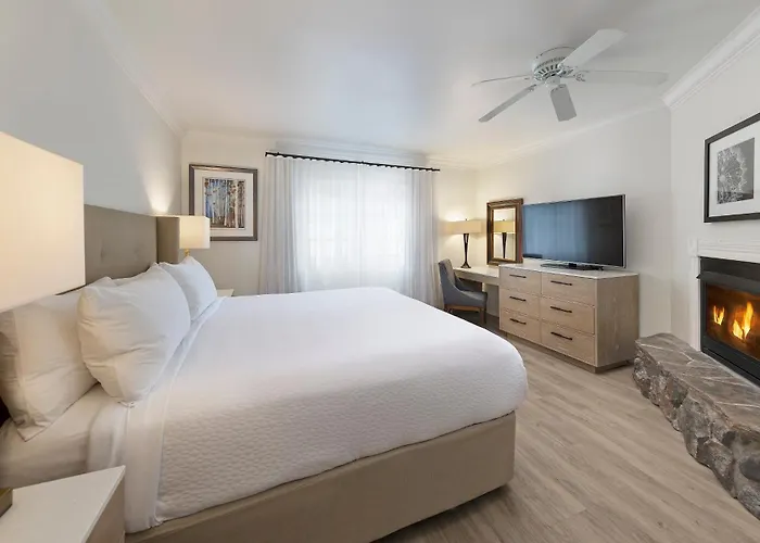 Pelican Inn & Suites