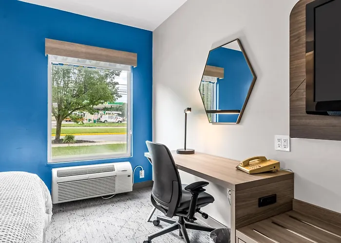 Holiday Inn Express & Suites Carneys Point - Pennsville By Ihg