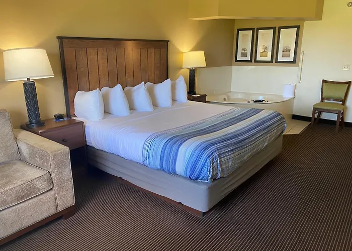 Americinn By Wyndham Two Harbors Near Lake Superior