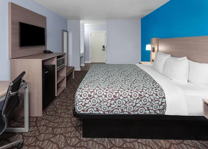 Baymont By Wyndham Manistee
