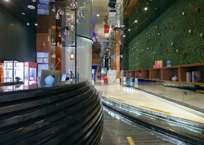 Paco Hotel Tiyuxilu Metro Zhujiang New Town Guangzhou-Free Shuttle Bus For Canton Fair&1-Min Walk To Canton Fair Registration