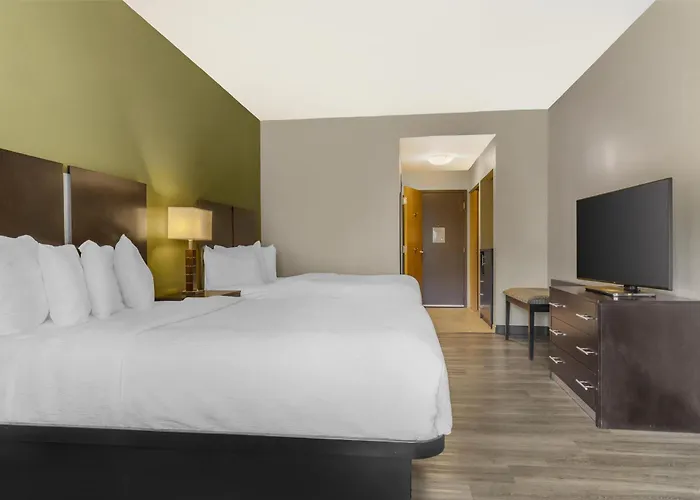 Best Western Plus Franciscan Square Inn & Suites Steubenville