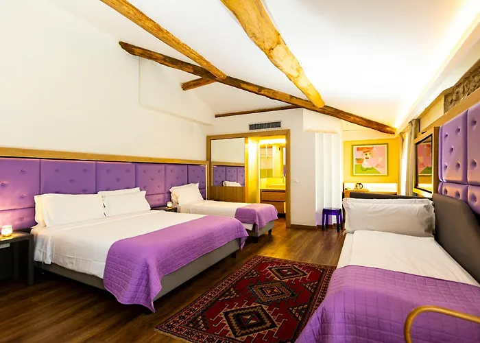 Hotel Corona