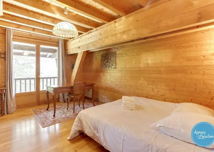 Bergerie Loft Apartment With Panoramic Lake