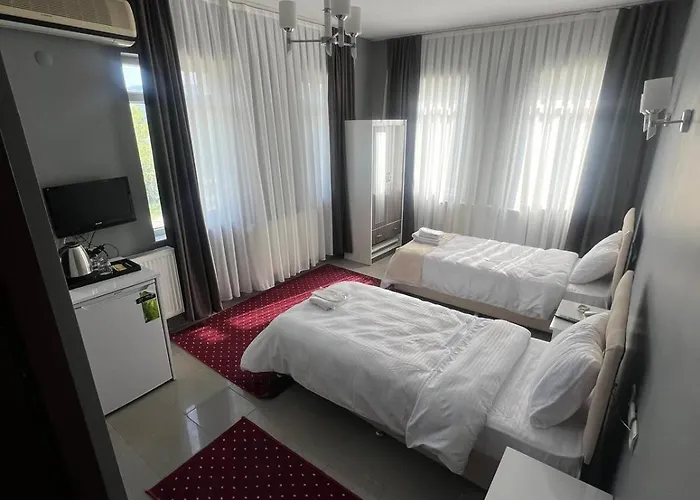 The Hilltop Otel