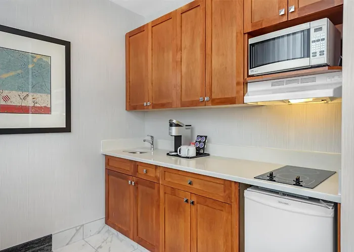 Best Western Plus Suites Downtown Calgary