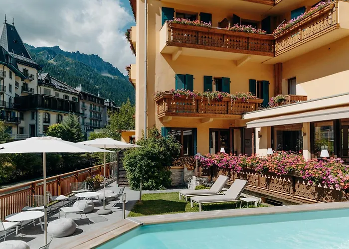 Les Gourmets - Chalet Hotel