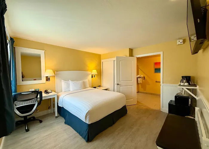 Monterey Bay Lodge