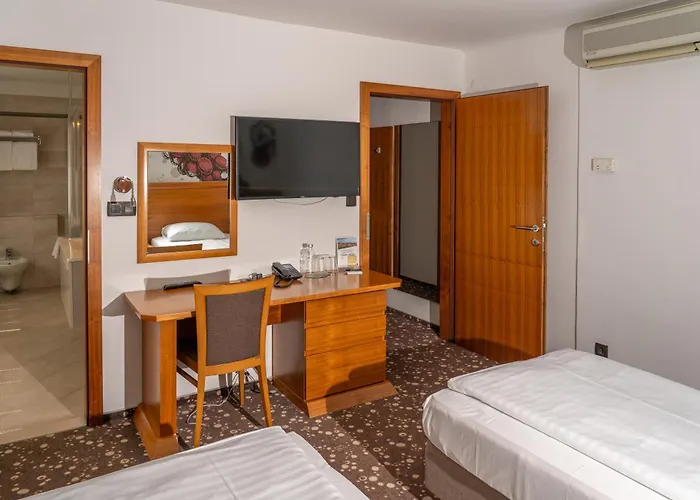 Hotel Piramida