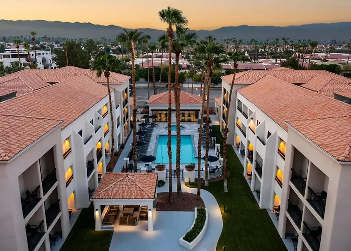 Courtyard By Marriott Palm Springs Hotel