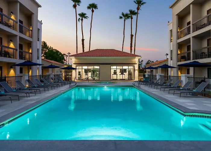 Courtyard By Marriott Palm Springs