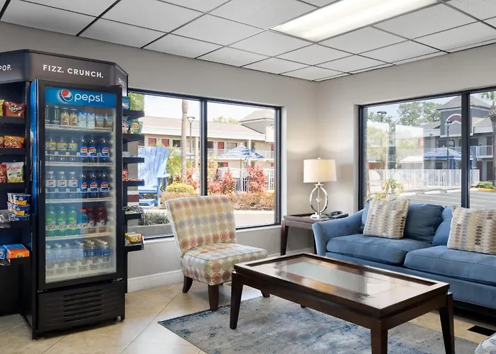 Hotel South Tampa & Suites