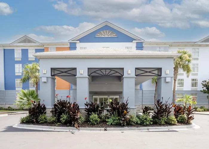 Holiday Inn Express Hotel & Suites Charleston - Northwoods By Ihg