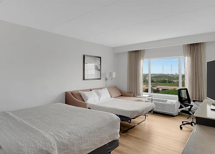 Hampton Inn & Suites By Hilton Toronto Markham