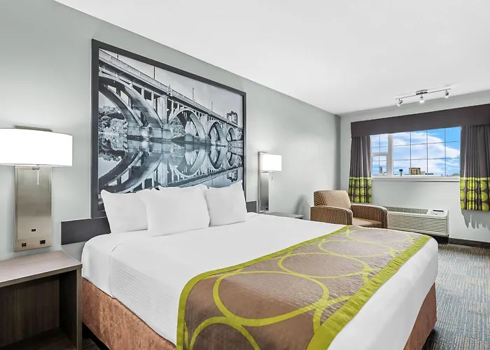 Super 8 By Wyndham Saskatoon Near Saskatoon Airport