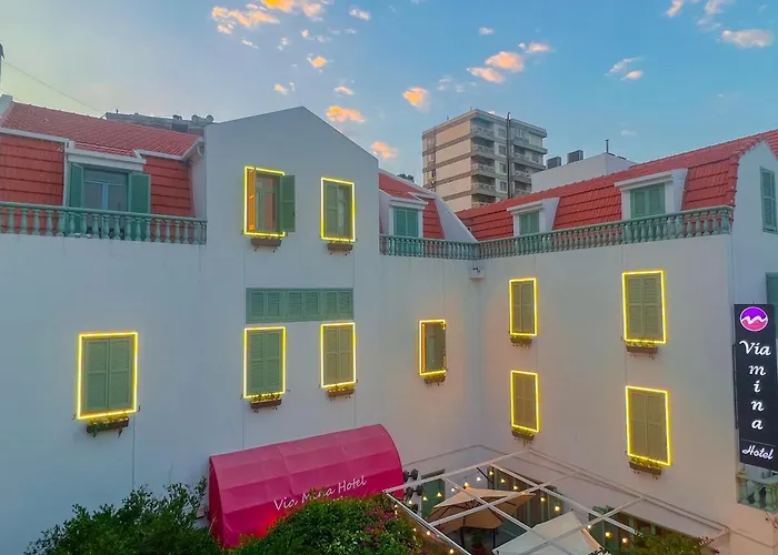 Via Mina Hotel