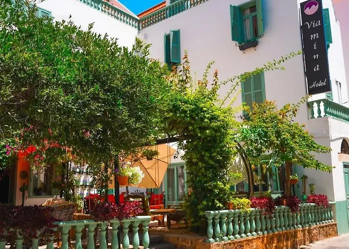 Via Mina Hotel