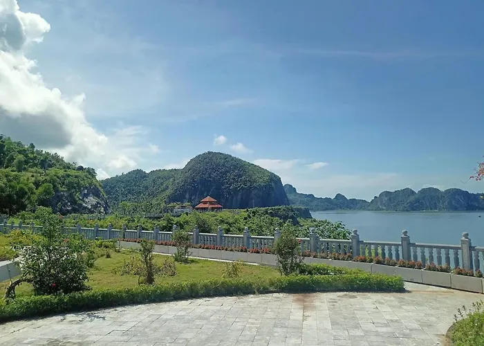 Catba Island Hotel