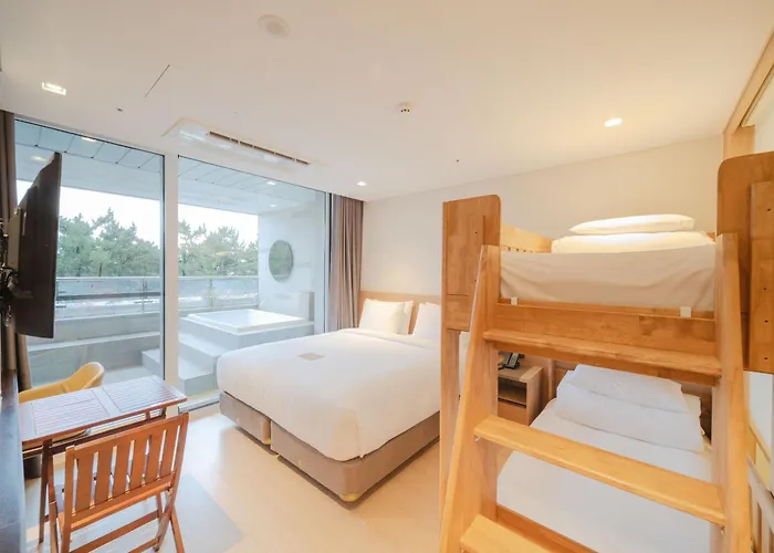 Skybay Hotel Gyeongpo