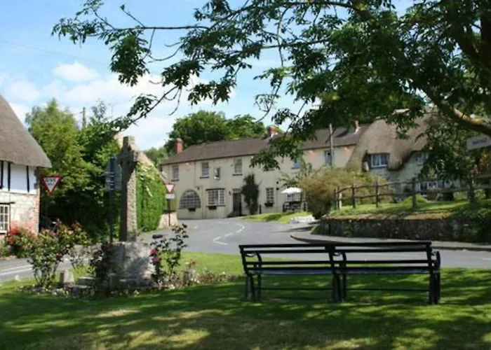 The Rose & Crown, Ashbury