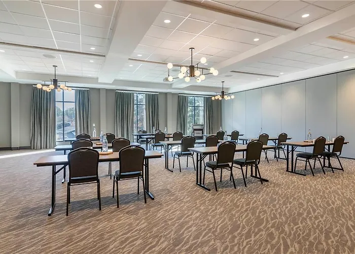 Cambria Hotel Lake Placid - Lakeside Resort