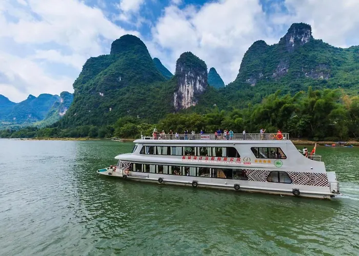 Guilin Qingshanshe Hotel -Free Pick Up Train Station Stay Two Nights