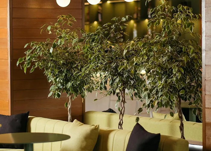 Hotel 12